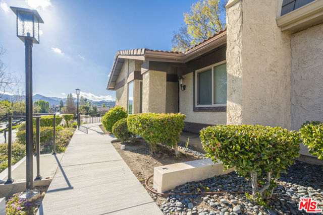 Image 5 of 43 For 2830 Lakeridge Lane