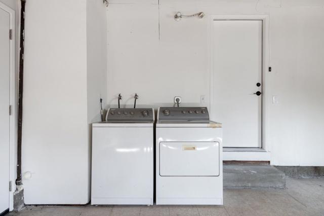 868 Laburnum Drive, Sunnyvale CA: https://media.crmls.org/mediaz/d4e1d681-ff90-4776-aeda-9c979f302afa.jpg