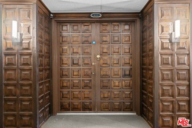 10535 Wilshire Boulevard, Los Angeles CA: https://media.crmls.org/mediaz/d4e236d7-f409-4830-b04f-9cef4eef8bb3.jpg