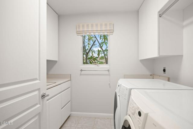 3097 Bayshore Avenue, Ventura CA: https://media.crmls.org/mediaz/d4e2444b-4e42-4bbf-8bb0-e87007e4c7e9.jpg
