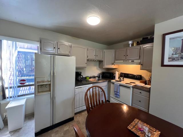 426 Arkansas Street, San Francisco CA: https://media.crmls.org/mediaz/d4e31f9e-11dc-41b8-841a-8b965c92b8fd.jpg