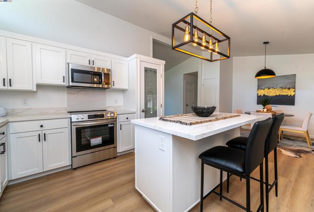 1172 Pine St, Livermore CA: https://media.crmls.org/mediaz/d4e3b4c6-564c-479c-a1b3-12bd92c567b5.jpg