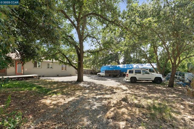1580 3rd Ave, Walnut Creek CA: https://media.crmls.org/mediaz/d4e4677e-977b-42fd-ba20-02bc0dedb316.jpg