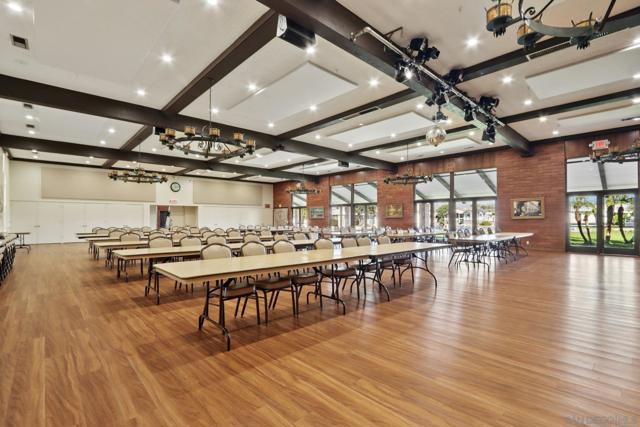 1215 Anchors Way Drive, Ventura CA: https://media.crmls.org/mediaz/d4e4979a-3016-41c9-b11e-17c895fabecc.jpg