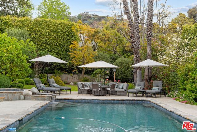 2660 Carman Crest Drive, Los Angeles CA: https://media.crmls.org/mediaz/d4e567ed-6c84-4800-82a2-ea005bd31f41.jpg