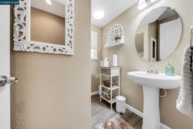 1037 Gridley Dr, Pittsburg CA: https://media.crmls.org/mediaz/d4e670f9-5b74-4acc-abef-481f37a8fa25.jpg