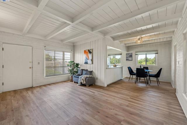 22756 Bayview Ave, Hayward CA: https://media.crmls.org/mediaz/d4e7a72f-43f6-4093-bd26-4f9fc48a0ed3.jpg