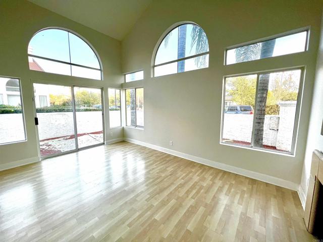 Image 14 of 33 For 29552 Courtney Place