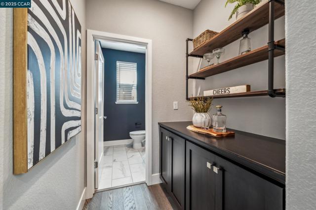 510 Ashton Way, Pleasant Hill CA: https://media.crmls.org/mediaz/d4e84a41-71e9-4c78-8c85-11d68700fa8b.jpg