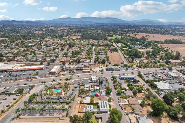 Detail Gallery Image 34 of 35 For 139 41 Almond St, Fallbrook,  CA 92028 - 7 Beds | 7/1 Baths