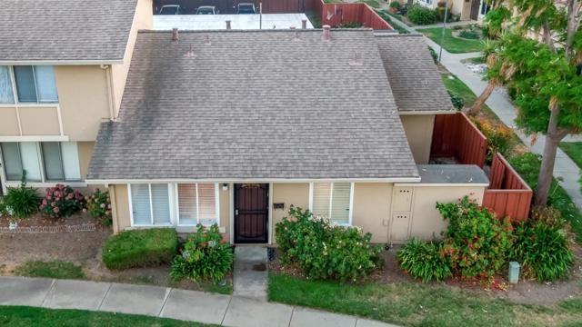 36923 Bolina Terrace, Fremont CA: https://media.crmls.org/mediaz/d4e8d903-9129-406a-a7af-56a8559bf777.jpg