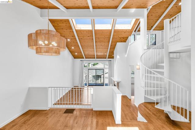 1881 Grand View Drive, Oakland CA: https://media.crmls.org/mediaz/d4e920d3-8a19-4d7a-851b-bc32c13f66d6.jpg