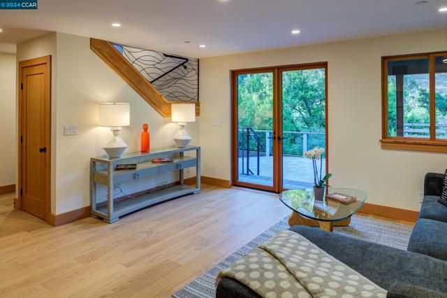 Image 17 of 30 For 5924 Park Ave