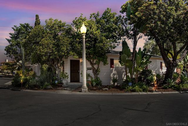 4723 Boulder Pl, La Mesa CA: https://media.crmls.org/mediaz/d4e97308-8be1-48f1-82bc-0ec3f7136500.jpg