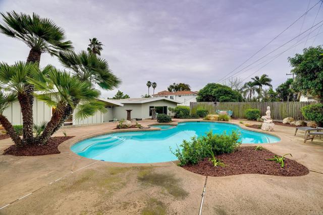 Detail Gallery Image 34 of 61 For 5091 El Arbol, Carlsbad,  CA 92008 - 4 Beds | 3 Baths