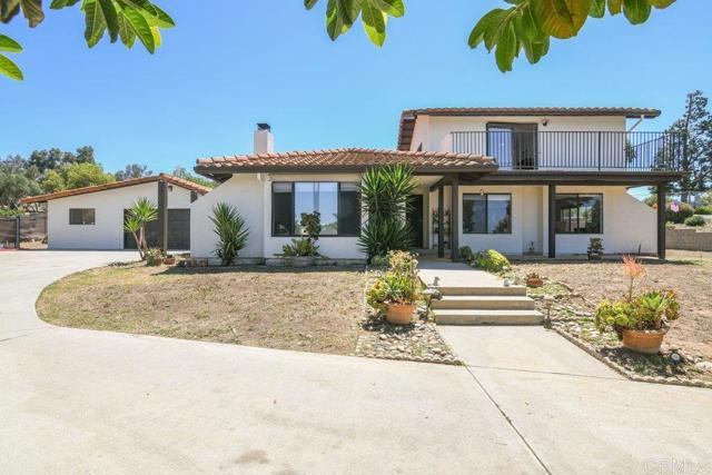 1736 Bellington Lane, Fallbrook CA: https://media.crmls.org/mediaz/d4eb47b2-186f-4f97-b03b-5001a3aa6746.jpg