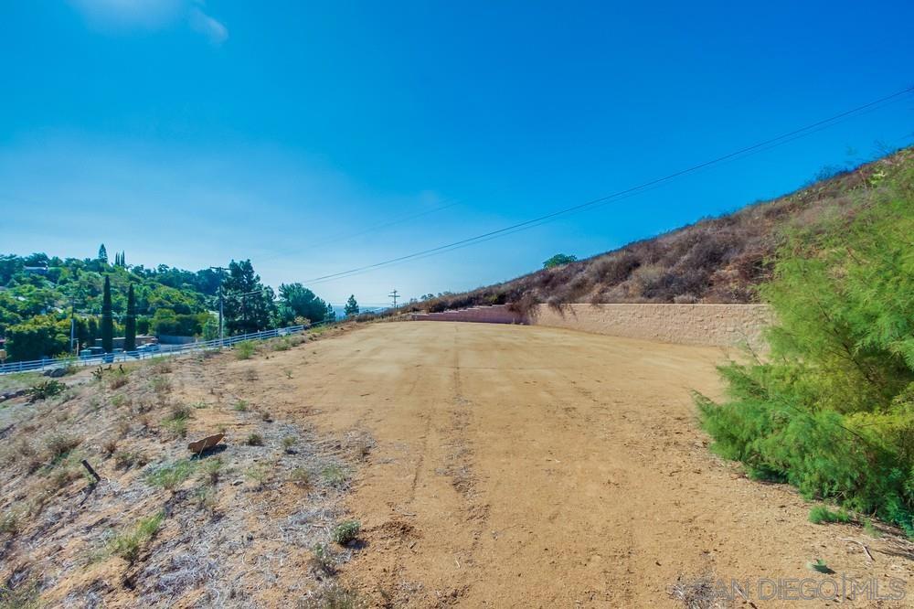 MLS #250032615SD img 21