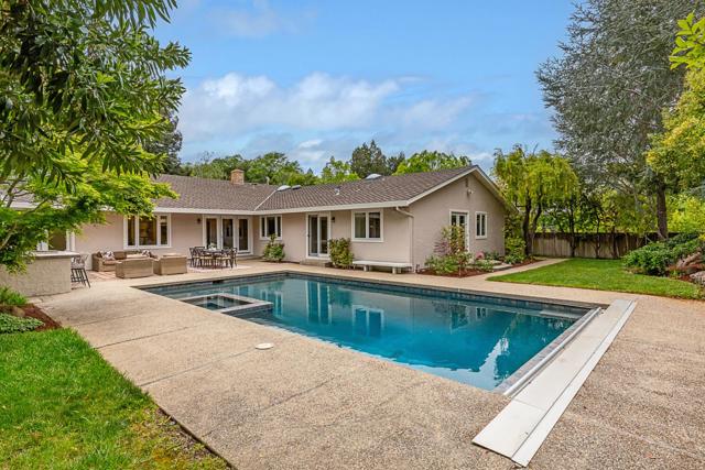 24139 Summerhill Avenue, Los Altos CA: https://media.crmls.org/mediaz/d4ec2c8f-e677-4002-9972-c378ab633021.jpg
