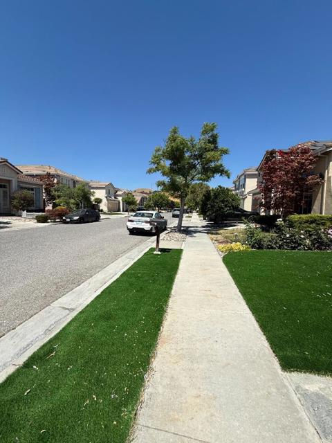 498 Esplanade Lane, San Jose CA: https://media.crmls.org/mediaz/d4ed090a-2bb8-46a5-b422-129a9b13a985.jpg