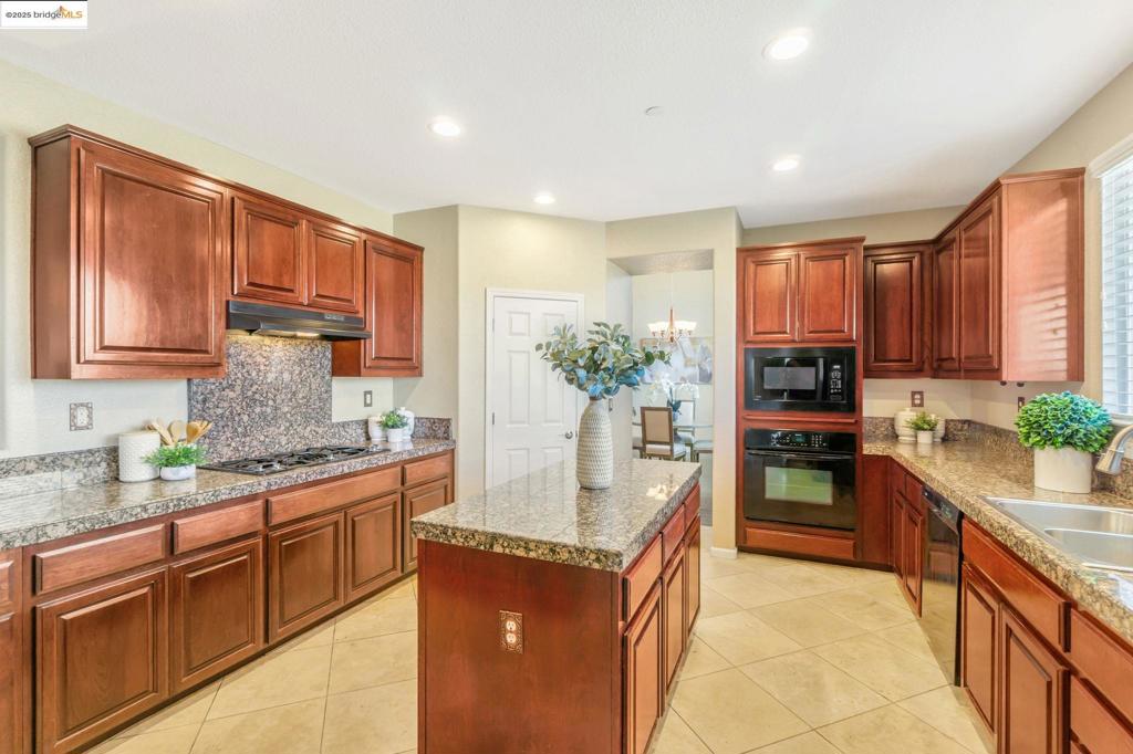 MLS #41105200 image #17