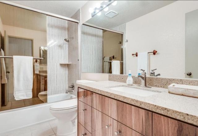 2001 E Camino Parocela #L84, Palm Springs, CA 92264