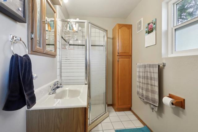 1101 Palm Avenue, Martinez CA: https://media.crmls.org/mediaz/d4f01260-a746-423b-90e7-ee8354eb4a76.jpg