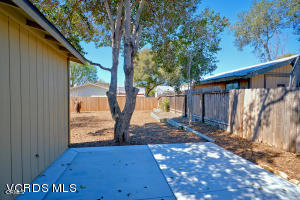 Detail Gallery Image 11 of 13 For 127 Bundren St, Oak View,  CA 93022 - 2 Beds | 1 Baths