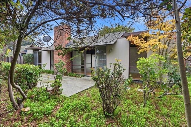 827 Cumberland Drive, Sunnyvale CA: https://media.crmls.org/mediaz/d4f1f367-b22c-4765-9196-9c1e89b7d043.jpg