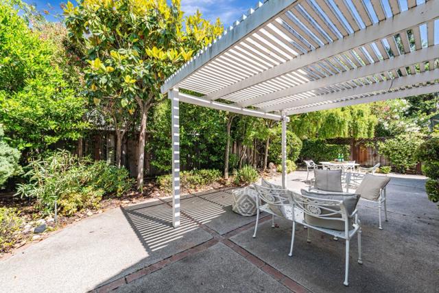 11902 Shasta Spring Court, Cupertino CA: https://media.crmls.org/mediaz/d4f29f85-e3c1-41fc-81ed-8f85660fe6e1.jpg