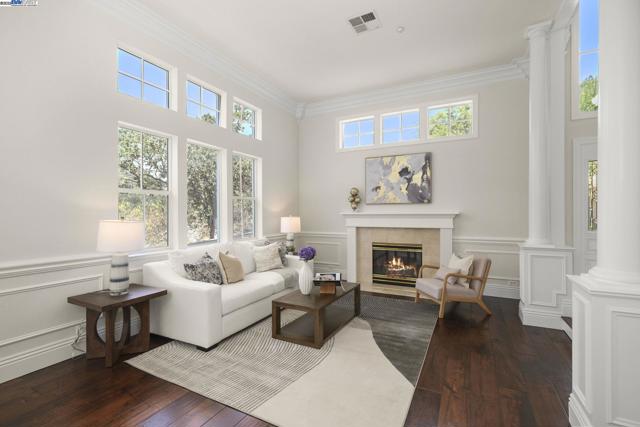 86 Candleston Place, Alamo CA: https://media.crmls.org/mediaz/d4f2f81d-c377-47ac-9e36-3deb55fbc035.jpg