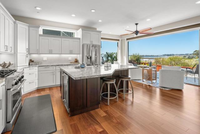 2974 E Cliff Drive, Santa Cruz CA: https://media.crmls.org/mediaz/d4f33728-2704-4c2c-8775-8b581d7a880c.jpg
