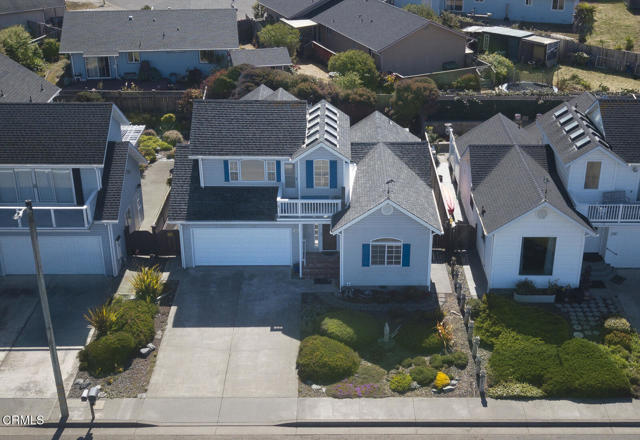 924 Glass Beach Drive, Fort Bragg CA: https://media.crmls.org/mediaz/d4f36dcf-da98-463a-b1e1-bfa38207ee4e.jpg