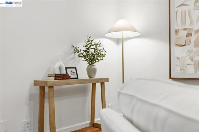 Image 18 of 60 For 5212 Blackhawk Dr