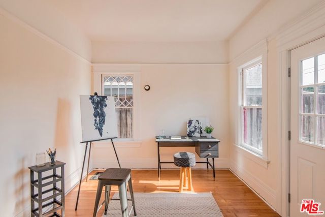 2057 S Oxford Avenue, Los Angeles CA: https://media.crmls.org/mediaz/d4f3fbfa-d73f-4dee-b06e-a9de0c0c5501.jpg