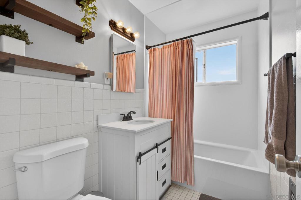 2462 44th - photo 15