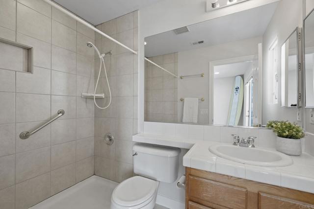 Detail Gallery Image 27 of 44 For 371 Plaza Toluca, Chula Vista,  CA 91914 - 5 Beds | 4 Baths