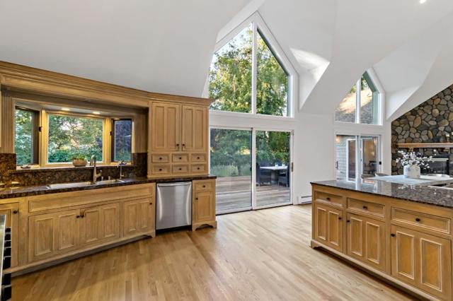 136 Finger Avenue, Redwood City CA: https://media.crmls.org/mediaz/d4f5630d-cdab-4081-8d0a-d485b575e136.jpg