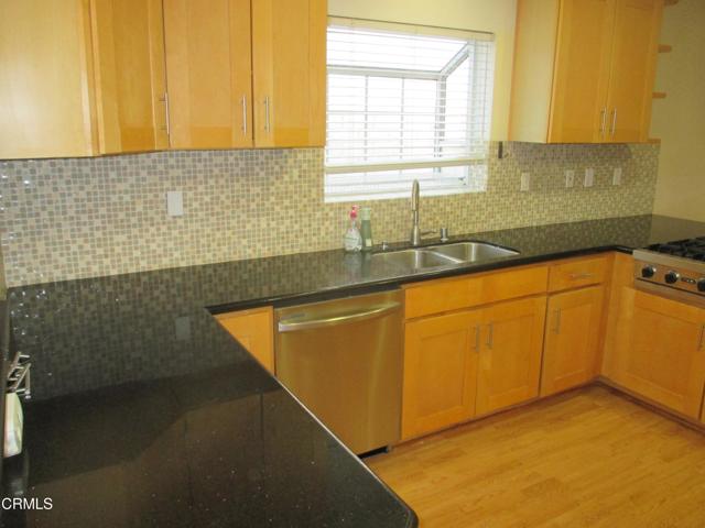 14473 Hurricane Lane, Helendale CA: https://media.crmls.org/mediaz/d4f587c7-875c-46b3-978a-9f45229e05bc.jpg