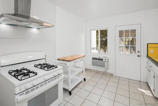 Image 6 of 14 For 539 Center  