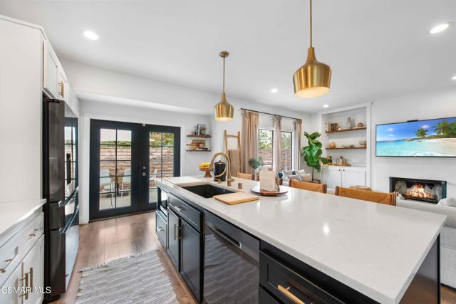 2658 Morning Grove Way, Thousand Oaks CA: https://media.crmls.org/mediaz/d4f5e487-ddb1-4931-bfe0-b83e98852abe.jpg