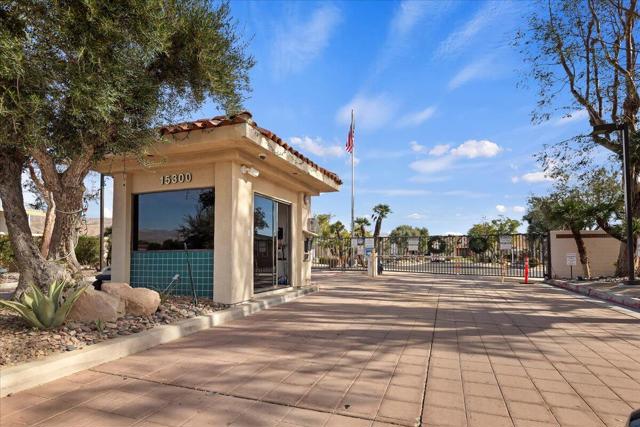 15300 Palm Drive, Desert Hot Springs CA: https://media.crmls.org/mediaz/d4f6fd8b-336d-4e68-87cf-6be97f8409f2.jpg