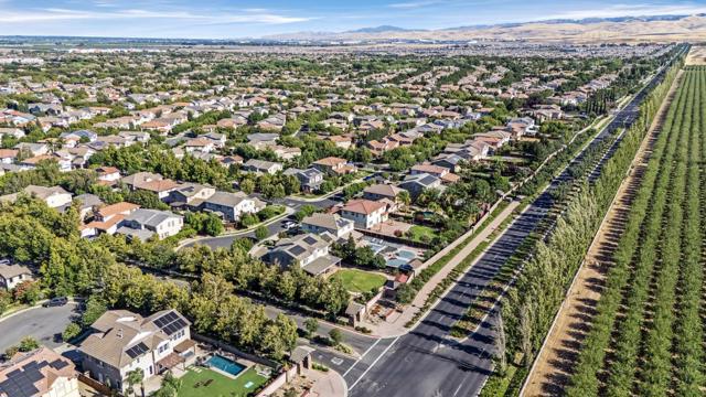 134 N Menlo Park Street, Mountain House CA: https://media.crmls.org/mediaz/d4f70d20-22d9-4306-b8b3-d2f8f607f721.jpg
