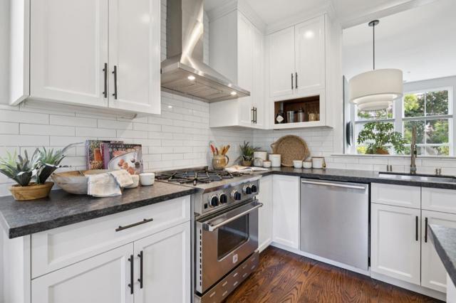 206 Village Lane, Foster City CA: https://media.crmls.org/mediaz/d4f7678d-6afe-44f6-8879-812d36fca13a.jpg