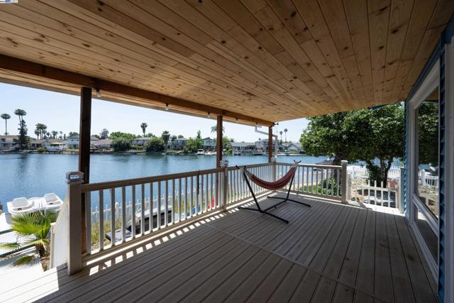 5514 Marlin Ct, Discovery Bay CA: https://media.crmls.org/mediaz/d4f7831b-b6b4-4ffd-a108-2f6beb4d0712.jpg