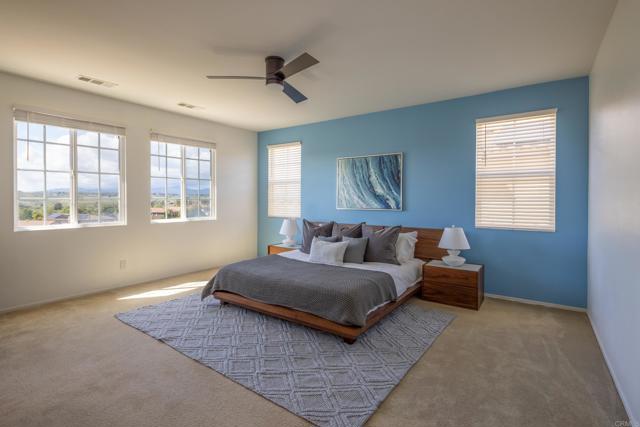1185 Parkview Drive, Oceanside CA: https://media.crmls.org/mediaz/d4f792e6-cab0-461d-be7a-bc1e405408f0.jpg