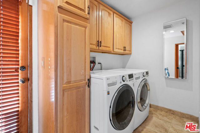 14710 Greenleaf Street, Sherman Oaks CA: https://media.crmls.org/mediaz/d4f79756-e18a-4304-ab70-c2c8731ecbb5.jpg