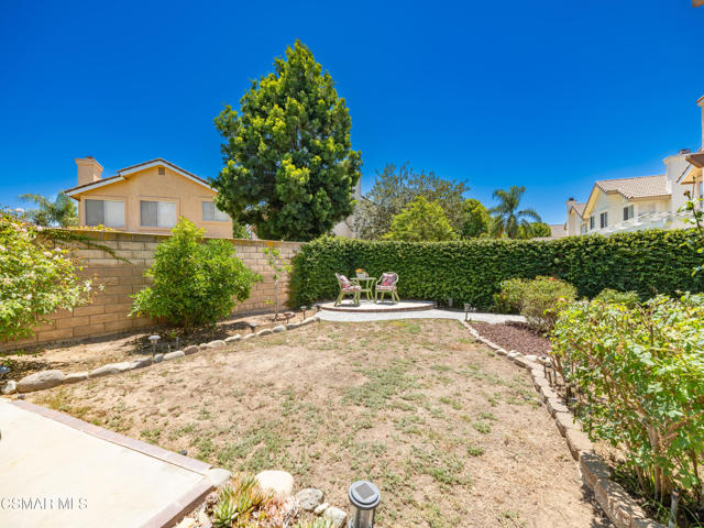 552 Fairfield Road, Simi Valley CA: https://media.crmls.org/mediaz/d4f7ae63-d4ef-4577-86fa-5dd7f094ee62.jpg