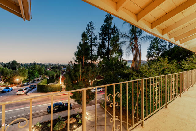 Detail Gallery Image 50 of 57 For 817 E Mountain St, Glendale,  CA 91207 - 5 Beds | 4/1 Baths