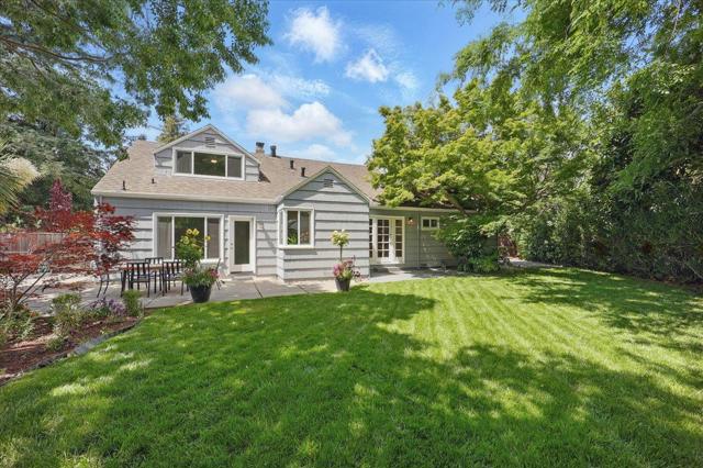 1633 Dallas Court, Los Altos CA: https://media.crmls.org/mediaz/d4f9a3f2-cac1-447d-bdf9-bd5d213ec80b.jpg