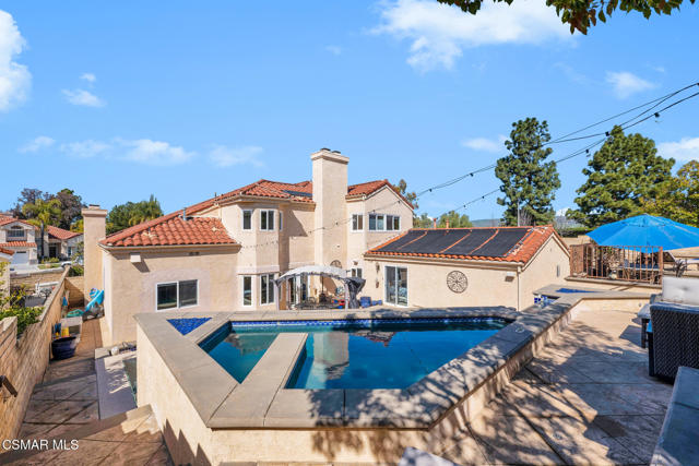 4542 Skidmore Court, Moorpark CA: https://media.crmls.org/mediaz/d4f9e147-c11c-453d-ad2f-eea43e95c2dd.jpg